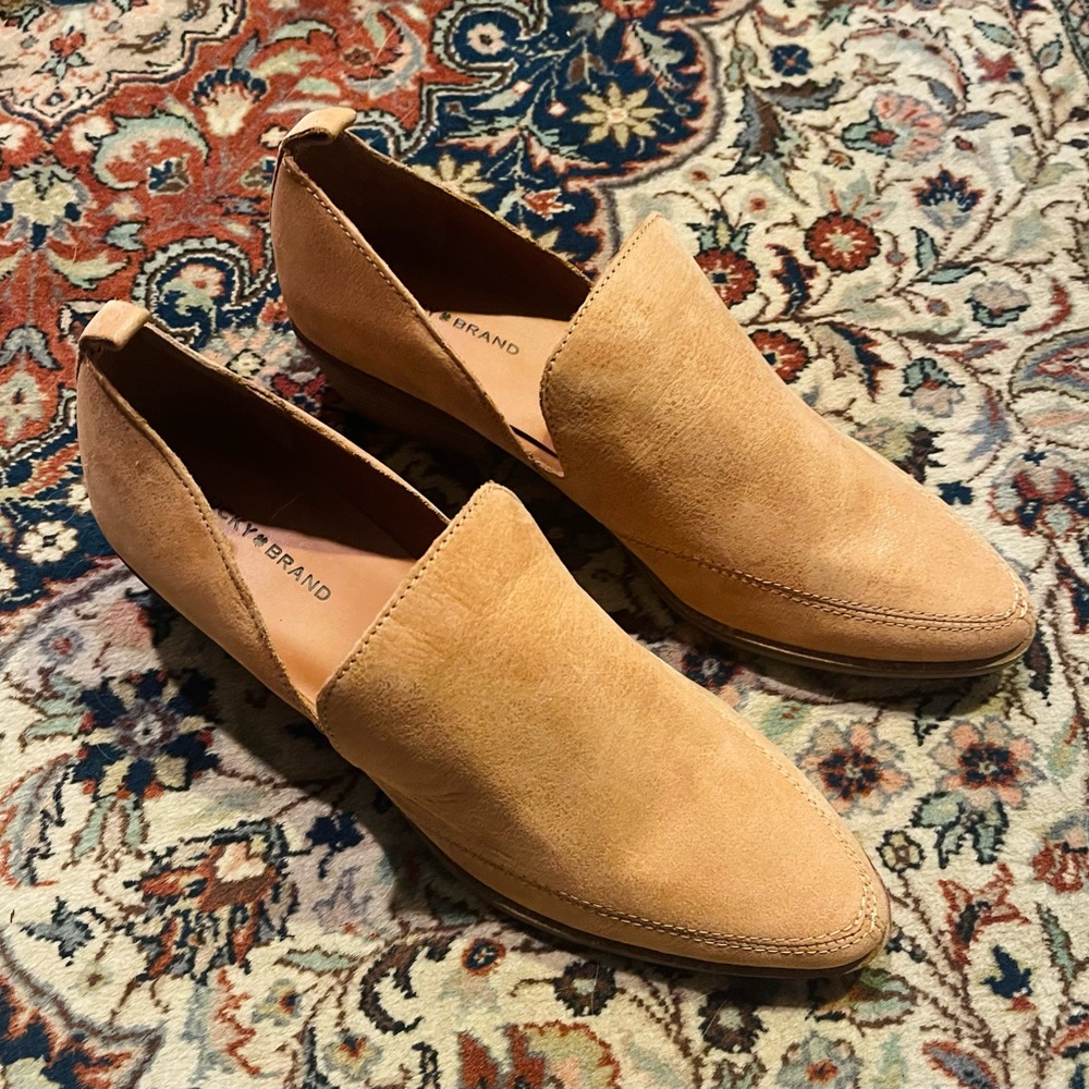 Lucky Brand LK-Mahzan Tan Suede Loafers – Size 9M